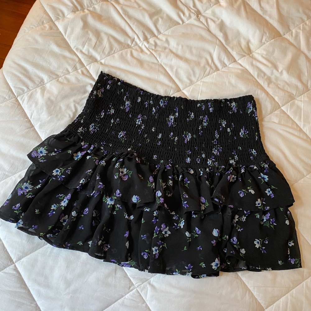 WAYF Black Smock Waist Floral Skirt